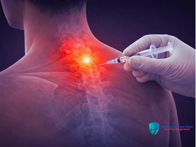Doctor administering pain relief injection for all chronic pain at Varicose & Pain Clinic, Jaipur